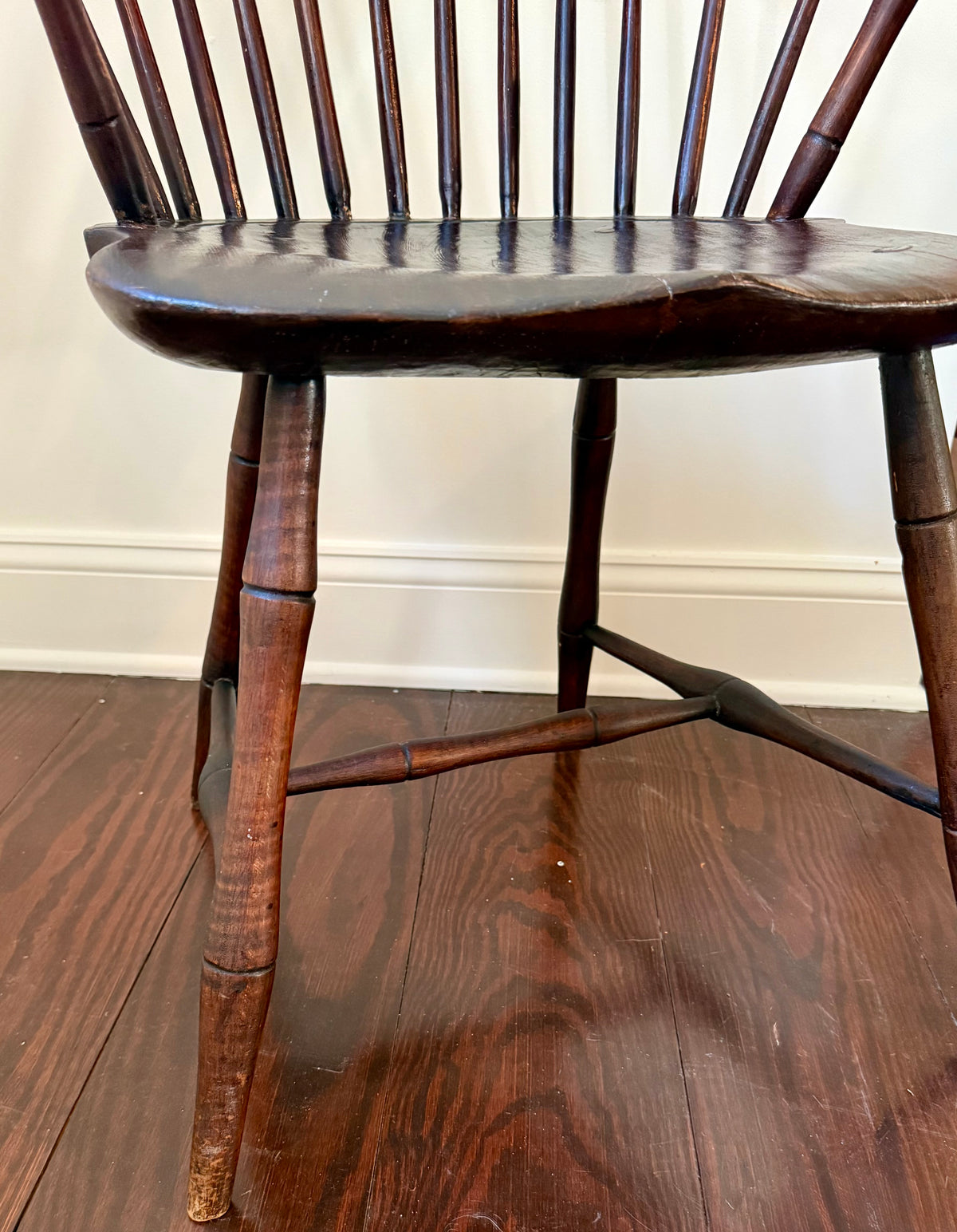 Antique American Continous Arm Windsor Chair, Connecticut, c. early 1800s