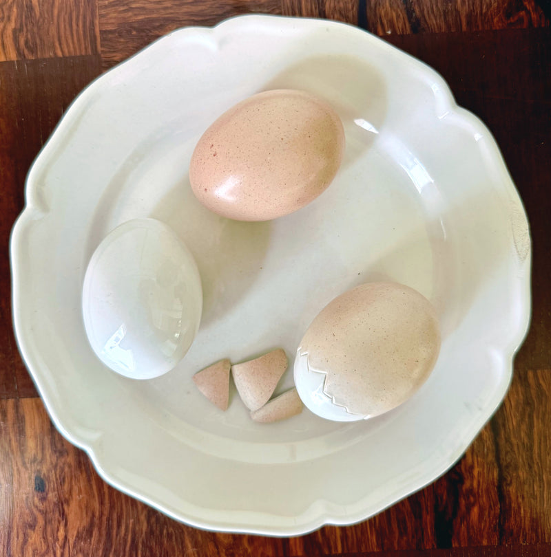 Vintage Este Ceramiche Trompe l'Oeil Porcelain Plate, Three Eggs